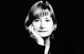 La escritora cubana Teresa Dovalpage La escritora cubana Teresa Dovalpage