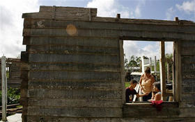 Casa destruida por los huracanes en Los Palacios, Pinar del Río. (AP) Casa destruida por los huracanes en Los Palacios, Pinar del Río. (AP)