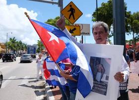 Exiliados cubanos se manifiestan en Miami
