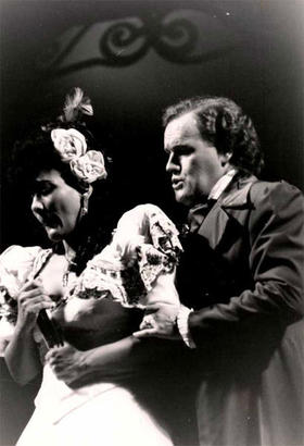 Alina Sánchez y Adolfo Casas, en una escena del montaje dirigido por Roberto Blanco en 1979. Alina Sánchez y Adolfo Casas, en una escena del montaje dirigido por Roberto Blanco en 1979