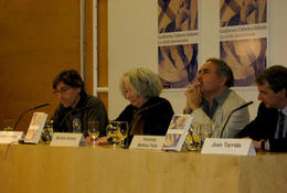 David Trueba, Miriam Gómez, Vicente Molina Foix y Joan Tarrida, durante la presentación de la novela en el Círculo de Lectores de Madrid David Trueba, Miriam Gómez, Vicente Molina Foix y Joan Tarrida, durante la presentación de la novela en el Círculo de Lectores de Madrid