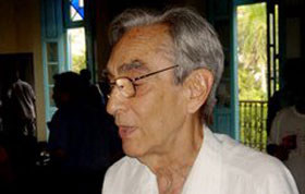 El escritor y dramaturgo Humberto Arenal
