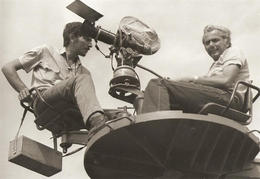 El camarógrafo Adriano Moreno y el director de fotografía Jorge Haydú El camarógrafo Adriano Moreno y el director de fotografía Jorge Haydú
