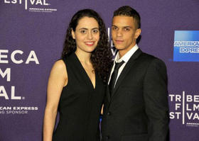 La realizadora Lucy Mulloy y el joven actor cubano Dariel Arrechada