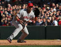Kendry Morales, de los Angelinos de Anaheim, en el séptimo inning de un partido contra los Medias Rojas. Boston, Massachussets, 11 de octubre de 2009. (AFP) Kendry Morales, de los Angelinos de Anaheim, en el séptimo inning de un partido contra los Medias Rojas. Boston, Massachussets, 11 de octubre de 2009. (AFP)