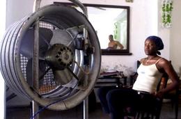 Un ventilador fabricado con piezas de una camioneta