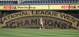 El cerrador Trevor Hoffman, de los Padres de San Diego