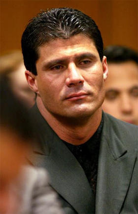 El cubano José Canseco escribió un libro sobre el uso de esteroides en Grandes Ligas. Próximamente saldrá la segunda parte. (AP) Pie: El cubano José Canseco escribió un libro sobre el uso de esteroides en Grandes Ligas. Próximamente saldrá la segunda parte. (AP)