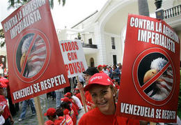 Empleados de PDVSA protestan 'contra la agresión imperialista', a propósito del conflicto judicial con ExxonMobil Empleados de PDVSA protestan 'contra la agresión imperialista', a propósito del conflicto judicial con ExxonMobil