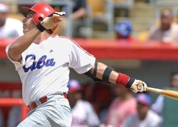 El receptor Ariel Pestano, una de las principales figuras de Cuba en el Clásico El receptor Ariel Pestano, una de las principales figuras de Cuba en el Clásico