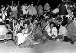 Muchos de los que salieron de la Isla durante el éxodo de Mariel eran de la generación W Muchos de los que salieron de la Isla durante el éxodo de Mariel eran de la generación W
