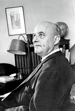 Reinhold Niebuhr, teólogo protestante estadounidense. Reinhold Niebuhr, teólogo protestante estadounidense.