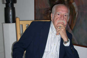 El escritor José Lorenzo Fuentes