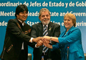 Brasilia: Cumbre fundacional de la Unión de Naciones Sudamericanas (UNASUR), el 23 de mayo pasado. (AP) Brasilia: Cumbre fundacional de la Unión de Naciones Sudamericanas (UNASUR), el 23 de mayo pasado. (AP)