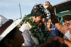 Evo Morales, el 25 de enero de 2009, durante el referéndum. (AP) Evo Morales, el 25 de enero de 2009, durante el referéndum. (AP)