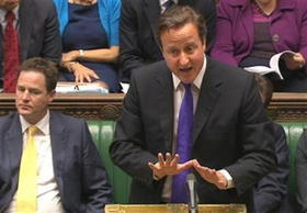 El primer ministro británico, David Cameron, defendió su integridad el miércoles en un debate de emergencia en el Parlamento