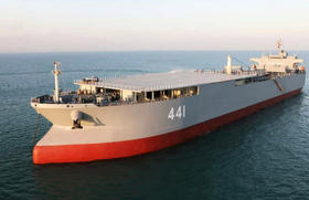 El buque de guerra iraní Makra