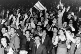 Israel, Tel Aviv, 29 de noviembre de 1947. El pueblo celebra la aprobación de la resolución 181 de la Asamblea General de las Naciones Unidas