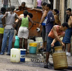 Una muestra de la escasez de agua en La Habana