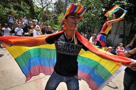Homosexuales cubanos durante una actividad pública contra la homofobia