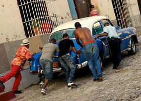 Escena cotidiana en Cuba