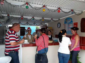 Cafetería de trabajadores por cuenta propia en Cuba