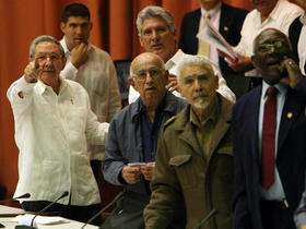 Raúl Castro y miembros de la cúpula gobernante en Cuba