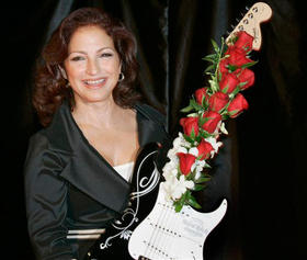 Gloria Estefan, en un concierto benéfico en Florida, el 11 de agosto de 2008. (AP)