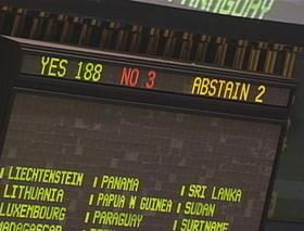 La Asamblea General de Naciones Unidas aprueba una resolución, con 188 votos a favor, en que pide el fin del embargo comercial, económico y financiero del Gobierno de Estados Unidos contra el Gobierno cubano, el 13 de noviembre de 2012