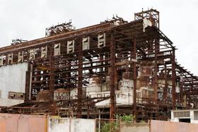 Ruinas del ingenio España Republicana, cerca de Perico, Matanzas (foto: Jacques Gabbai)