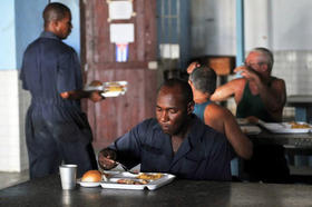 Comedor obrero. (AFP)