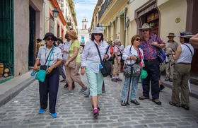 Turistas en Cuba