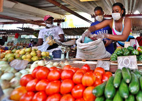 Productos agrícolas a la venta en Cuba