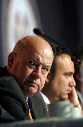 El secretario general de la OEA, José Miguel Insulza (izq.), durante una reunión de la Asamblea General del organismo en Medellín. Colombia, 29 de mayo de 2008. (REUTERS)