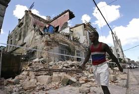 Edificio destruido en Cuba en esta foto de archivo