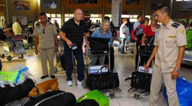 Aduana de Cuba, revisión de equipajes