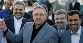Raúl Castro y Mahmud Ahmadineyad