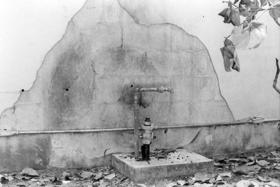 Instalación de gas de la Antorcha de la Amistad tras la explosión del 26 de julio de 1975 (De la Cova)