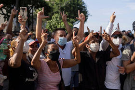 Manifestantes contra el régimen cubano en La Habana, el 11 de julio de 2021