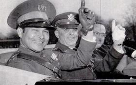 Fulgencio Batista con el Jefe del Estado Mayor del Ejército de Estados Unidos, Malin Craig, in 1938, durante una visita del cubano a Washington DC