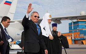 Raúl Castro y el patriarca Kirill, a la llegada del segundo a Cuba, en esta foto de archivo. Raúl Castro y el patriarca Kirill, a la llegada del segundo a Cuba, en esta foto de archivo