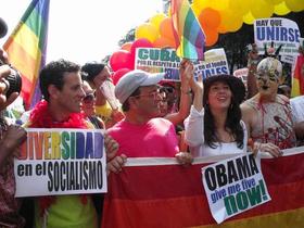 Mariela Castro encabeza conga en la céntrica avenida 23, en el Vedado, La Habana, el sábado 12 de mayo de 2012