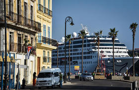 El crucero Adonia en Cuba