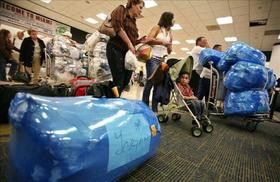 Rumbo a Cuba, en el aeropuerto internacional de Miami