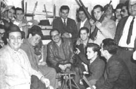 Masferrer —al centro, con espejuelos— en reunión de exiliados anticastristas en NY hacia 1960