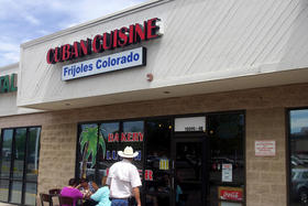 Frijoles Colorado Cuban Café, cafetería de comida cubana en Denver, Estados Unidos. Frijoles Colorado Cuban Café, cafetería de comida cubana en Denver, Estados Unidos