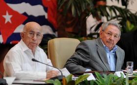 Raúl Castro y José Ramón Machado Ventura en el finalizado VII Congreso del Partido Comunista de Cuba