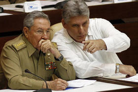 Miguel Díaz-Canel y Raúl Castro