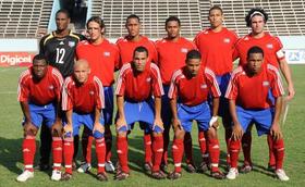 Jugadores de fútbol en Cuba