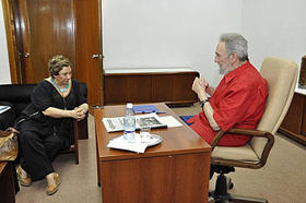 Fidel Castro durante la entrevista con Carmen Lira Saade, directora del periódico mexicano La Jornada